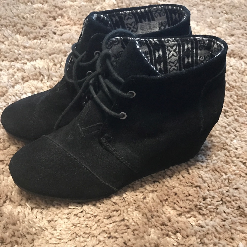 Black Toms suede booties